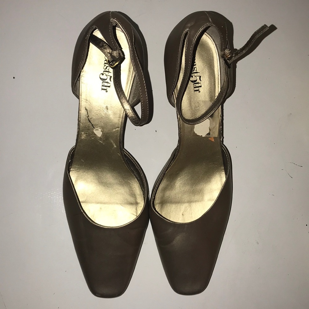 Shoes - Picture 2 of 3